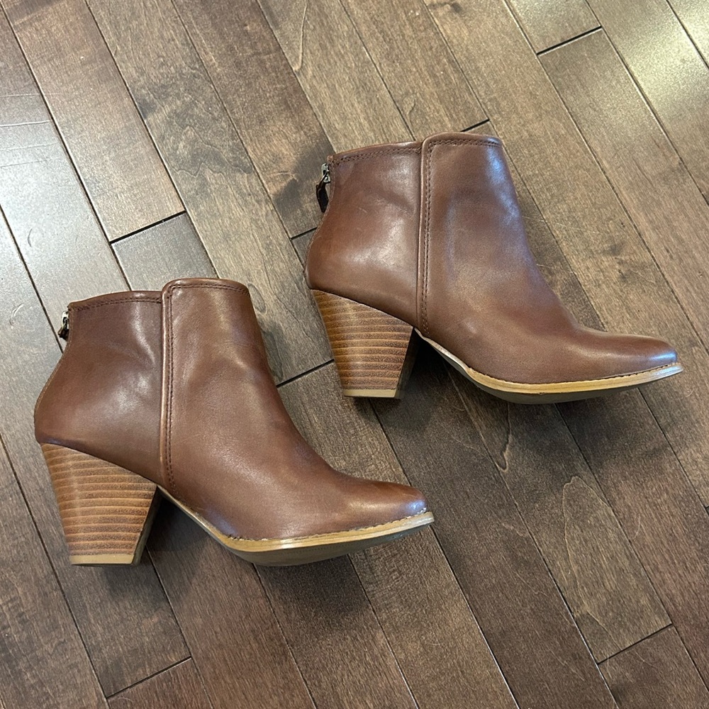 Splendid leather boots